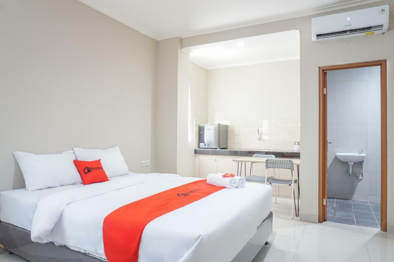 Residences by RedDoorz near MT Haryono - Minimum Stay 7 Days Dżakarta Zewnętrze zdjęcie