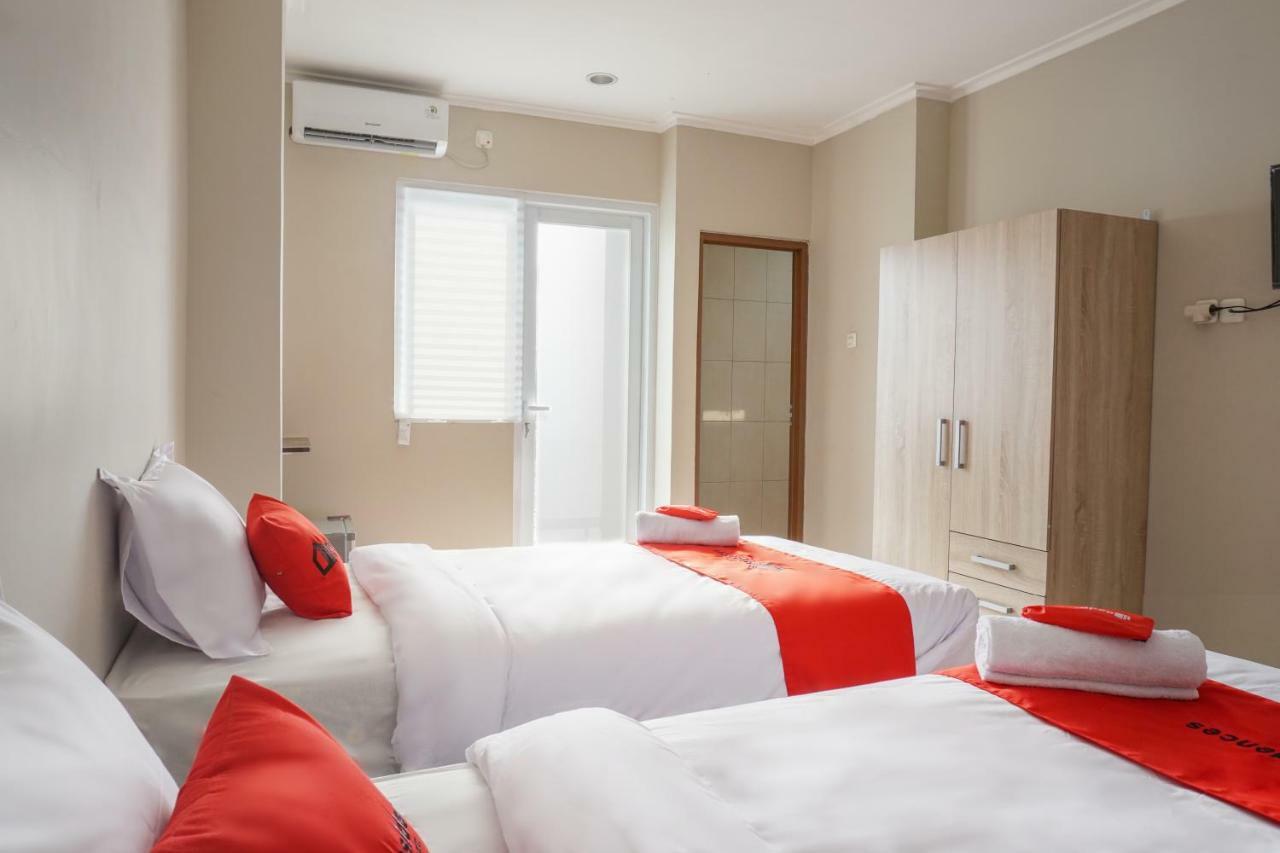 Residences by RedDoorz near MT Haryono - Minimum Stay 7 Days Dżakarta Zewnętrze zdjęcie