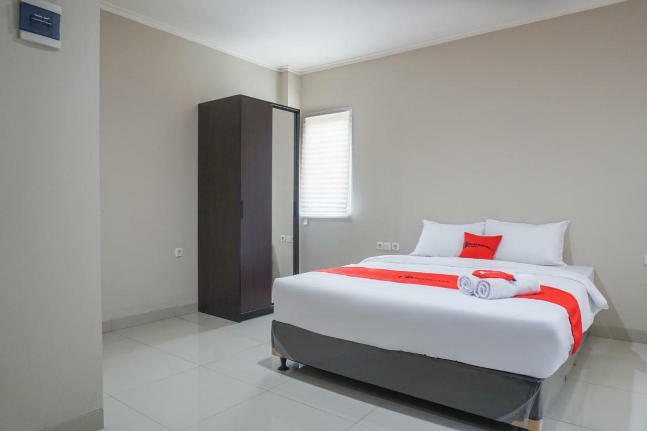Residences by RedDoorz near MT Haryono - Minimum Stay 7 Days Dżakarta Zewnętrze zdjęcie